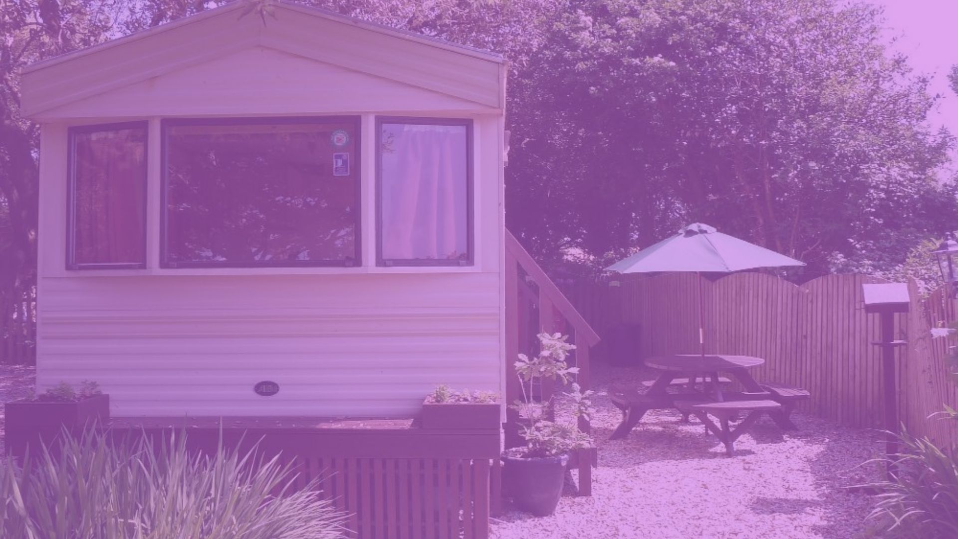 Is Living in a Caravan Viable…what the UK Law Says Caravaner